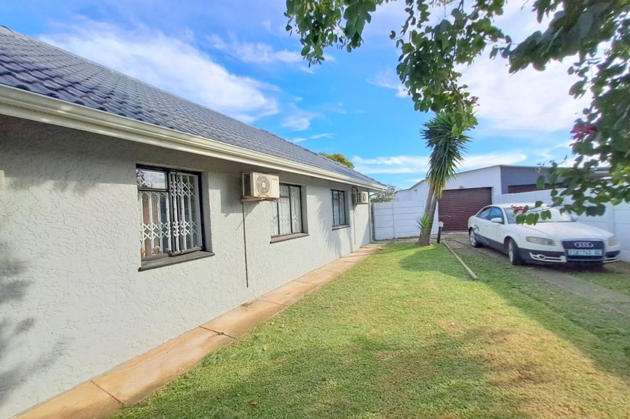 3 Bedroom Property for Sale in Kabega Park Eastern Cape
